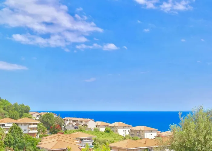 Alba Daire Aci Trezza